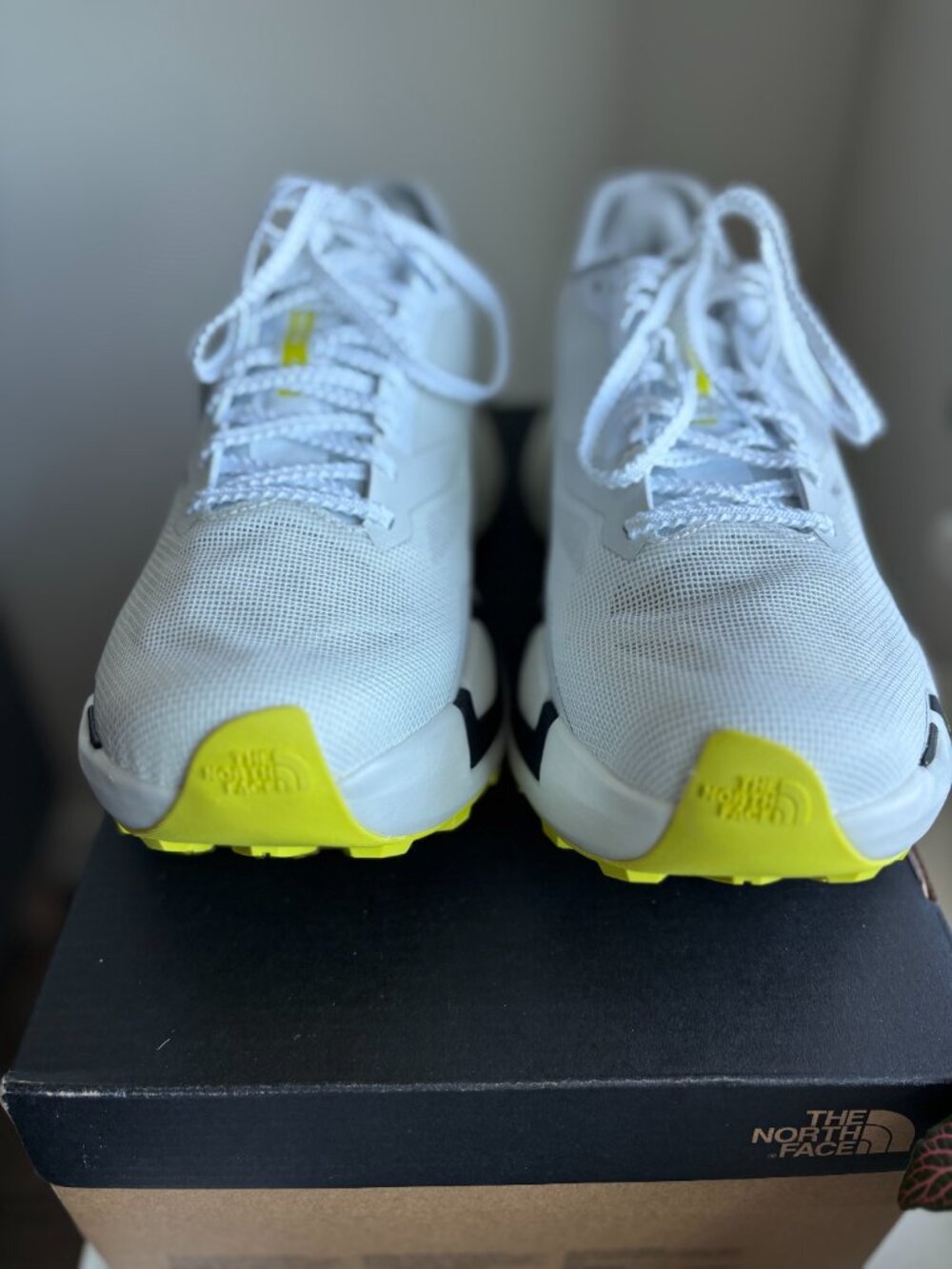 The North Face Summit VECTIV Pro 3 Unisex Shoes - White Mens Size 9.5 - Picture 9 of 9